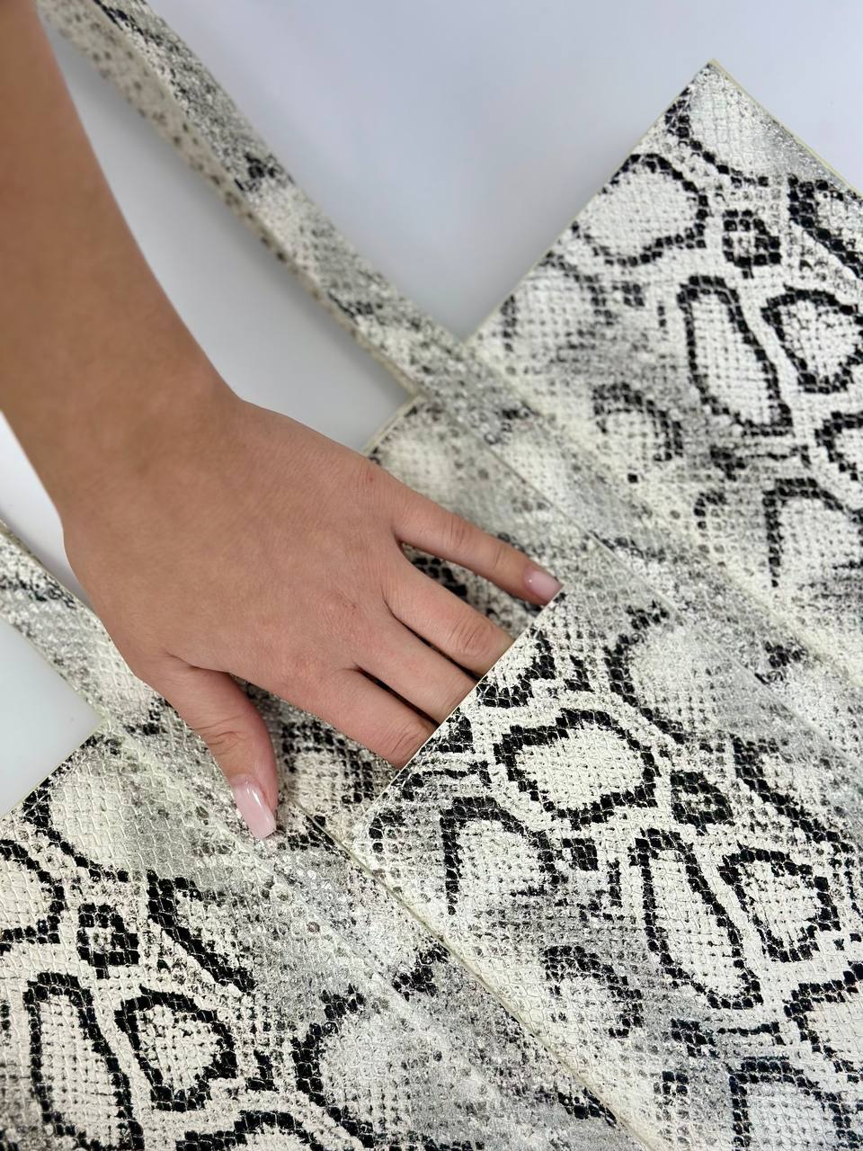 Сумка Нагайна OMM's